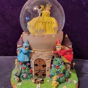 Disney Princess Musical Snow Globe Snow White Cinderella Belle Aurora 17224